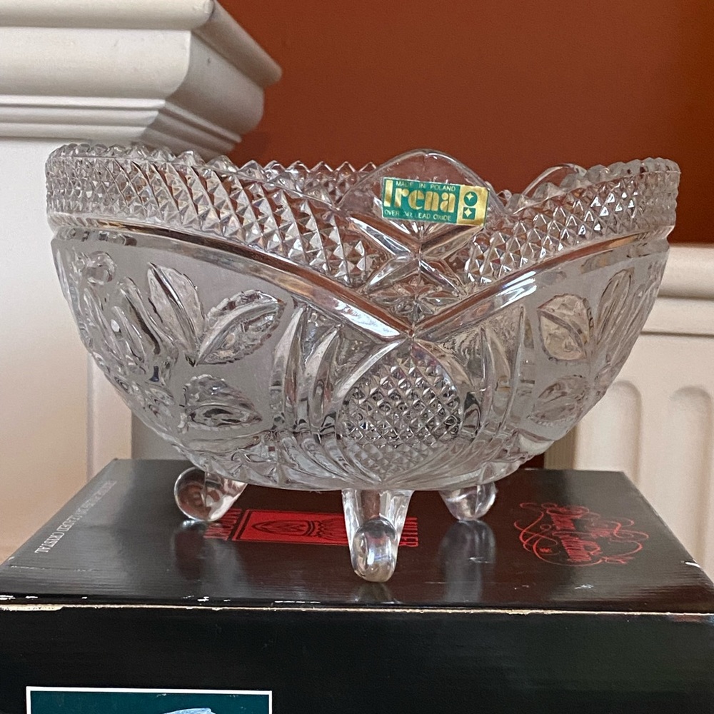 Vintage 8" Footed Crystal Bowl candy dish.